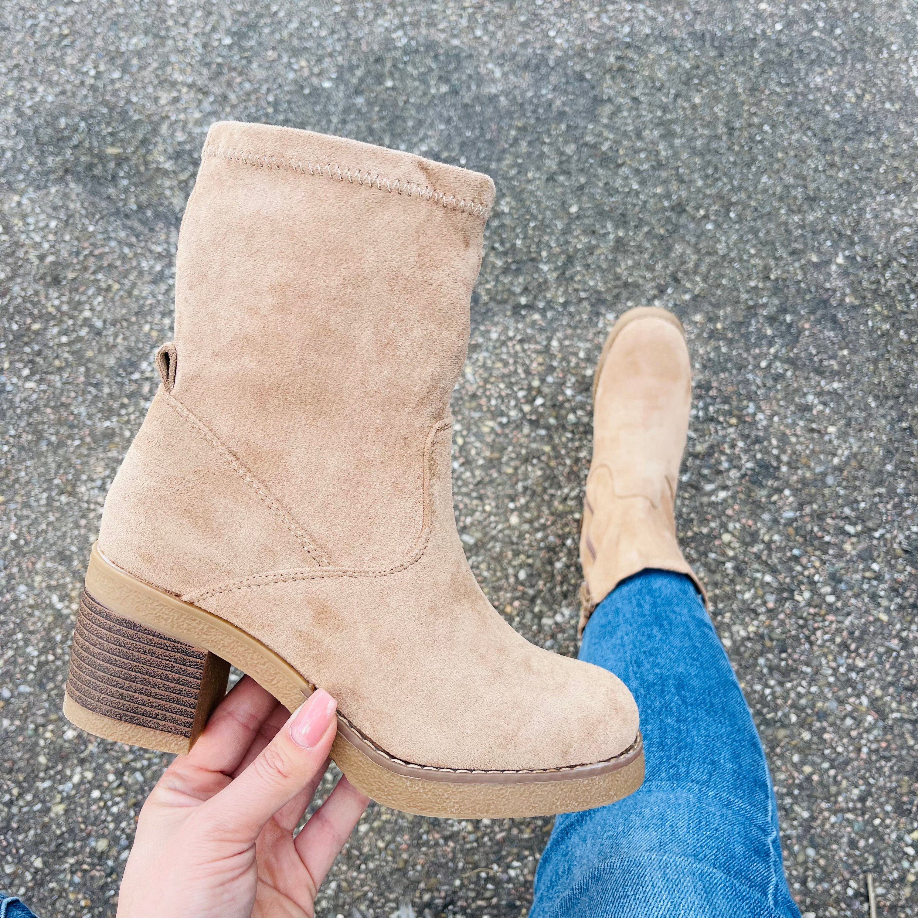 Aida | Classic Suede Boots