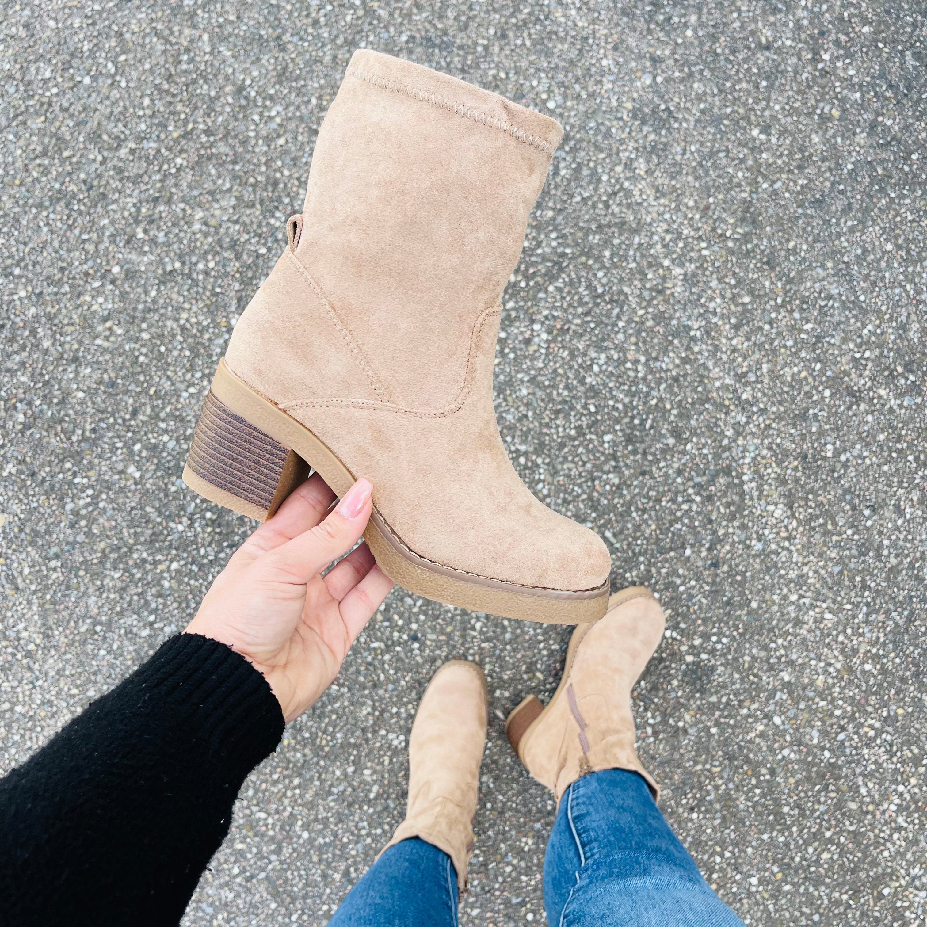 Aida | Classic Suede Boots